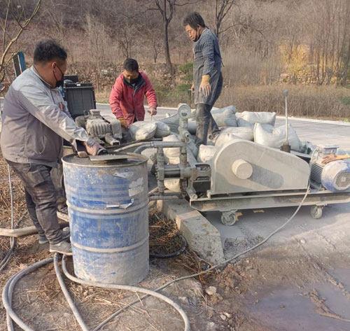 乌恰路面下沉注浆